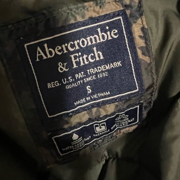 Coat - Picture 4 of 4